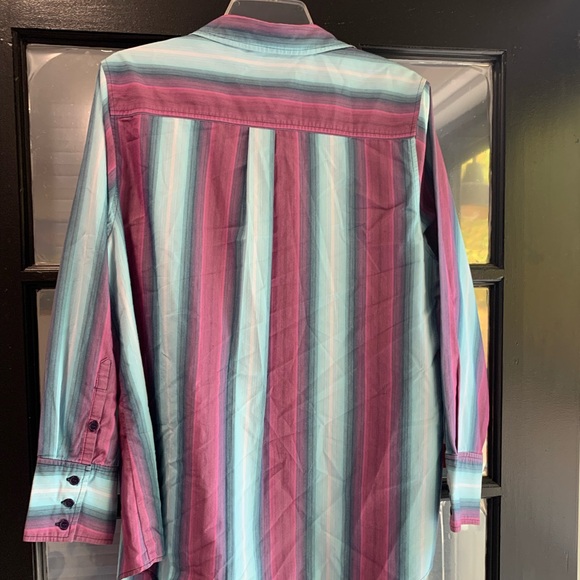 VINTAGE Vibrant button up - Picture 3 of 4